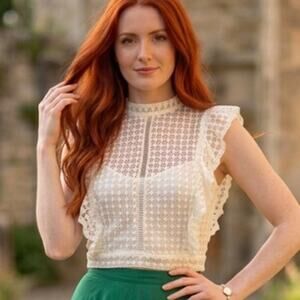 Forever 21 Crop Top Ruffle Lace Tie Back Sleeveless Cream Boho Romantic